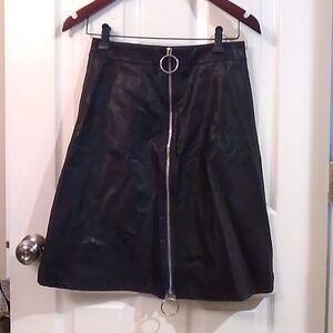 ThreeSixNine Zip Front Skirt Size Medium